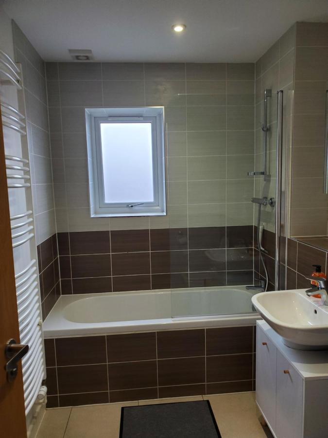 Beautiful & Elegant 2 Bed Room House Manchester Zewnętrze zdjęcie