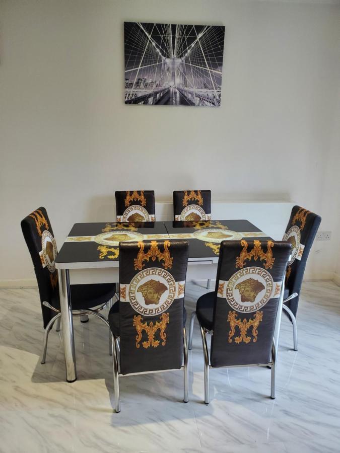 Beautiful & Elegant 2 Bed Room House Manchester Zewnętrze zdjęcie